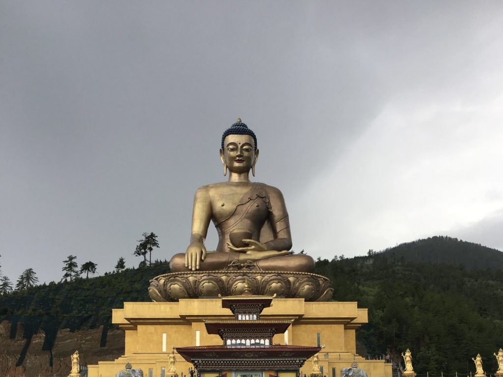 Estatua gigante de Buda Shakyamuni en Bután